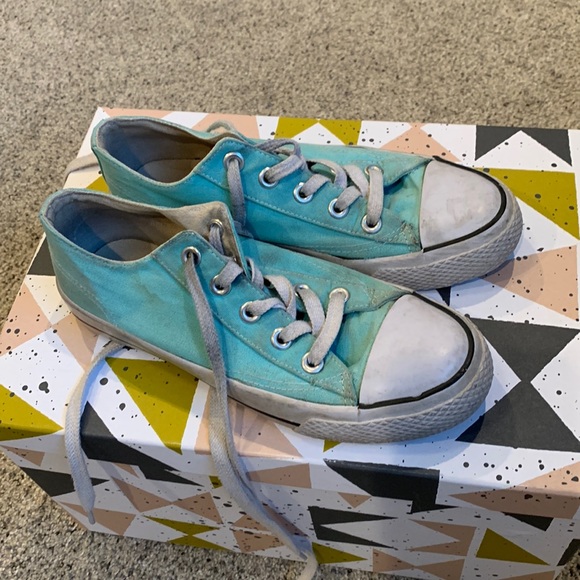 Blue Air walks, size 6.5 - Picture 1 of 3